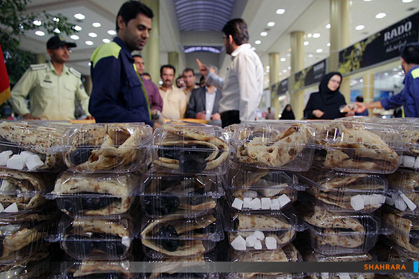 افطار در فرودگاه شهید هاشمی نژاد