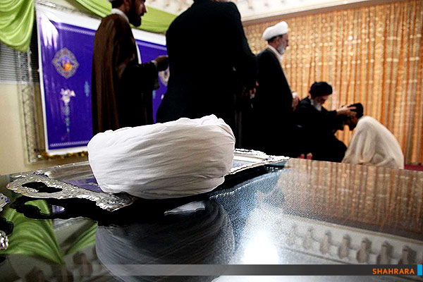 مراسم عمامه گذاری طلاب دانشگاه علوم اسلامی رضوی 