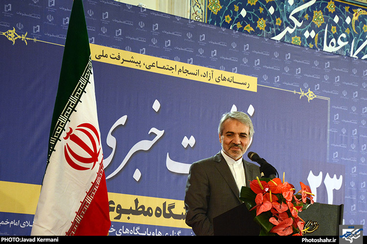 نشست خبری دکتر نوبخت در نمایشگاه مطبوعات