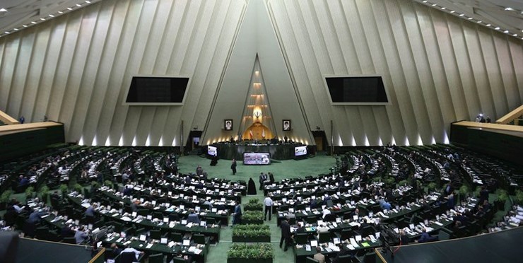 نمایندگان مجلس شورای اسلامی در مصوبه‌ای مقرر کردند تمام حبس‌های ابد غیرحدی به حبس درجه یک (حبس بیش از ۲۵ تا ۳۰ سال) جزای نقدی بیش از ۱۰۰ میلیون تومان، مصادره کل اموال و انحلال شخص حقوقی تبدیل شود.