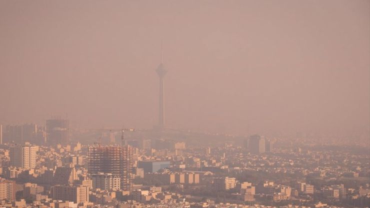 جمعی از دانشجویان دانشگاه‌های تهران در نامه‌ای خطاب به وزیر علوم و استاندار تهران در مورد آلودگی هوای تهران و فعالیت دانشگاه‌ها در چنین شرایطی هشدار دادند.