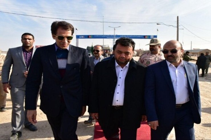 فرماندار تایباد گفت: بازار مبادلات مالی و تجاری ایران و افغانستان با هدف تسهیل مبادلات و حذف واسطه ها از مبادلات چهارشنبه ۱۱دی در مرز دوغارون افتتاح می‌شود.