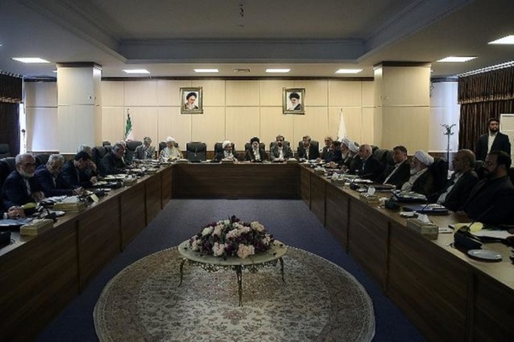 مخالفان لوایح FATF ارسال پیامک های انبوه به اعضای مجمع تشخیص مصلحت نظام را در دستور کار خود قرار دادند.
