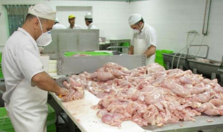 وزیر صنعت، معدن و تجارت در خصوص ذخایر کالاهای اساسی کشور اعلام کرد که این ذخایر بیش از میزان تکلیف شده است.
