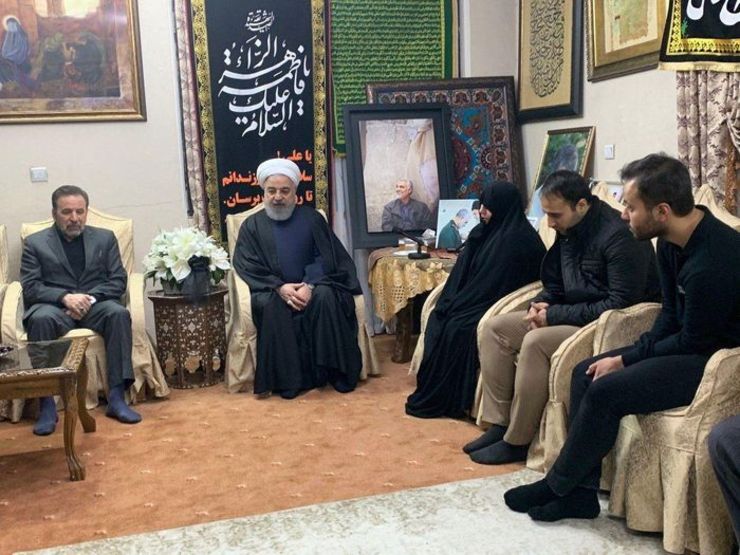 دکتر حسن روحانی، رییس‌جمهوری ایران در منزل شهید سپهبد قاسم سلیمانی حضور یافت.