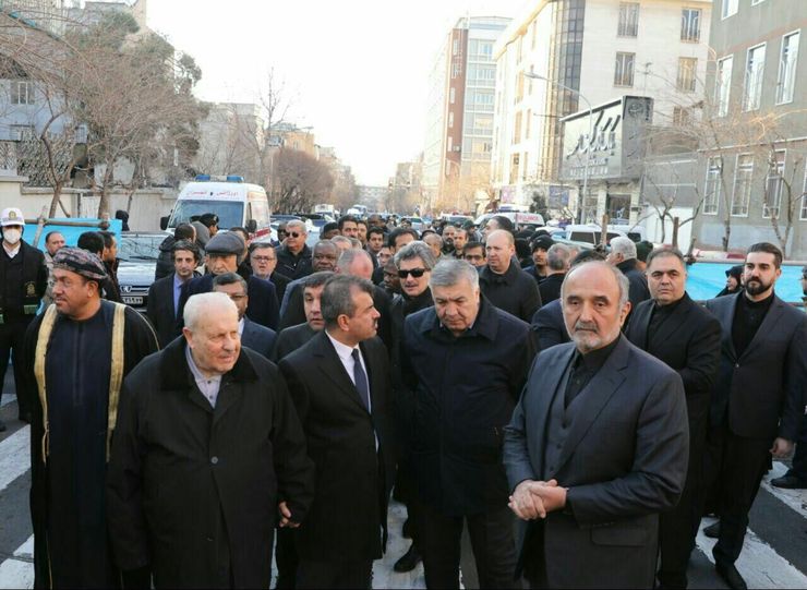 جمعی از سفرای مقیم تهران در مراسم تشییع پیکر سپهبد شهید حاج قاسم سلیمانی و همرزمان شهیدش حضور یافتند.