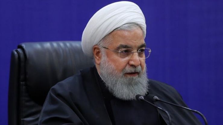 حجت‌الاسلام روحانی رئیس جمهور تا دقایقی دیگر طی نطق زنده تلویزیونی با مردم سخن خواهد گفت.