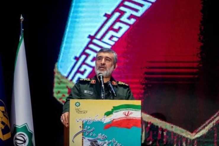 در پی اعلام علت سقوط هواپیمای اوکراینی در چهارشنبه هفته گذشته، فرمانده هوا و فضا سپاه پاسداران نشست خبری را برگزار کرد.