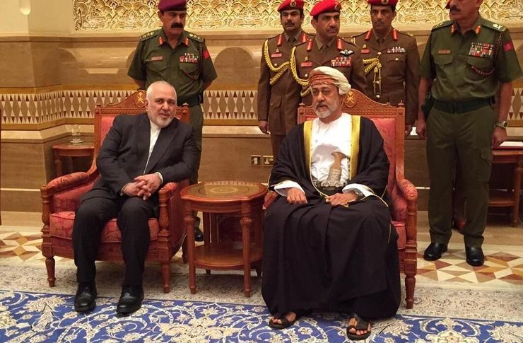 وزیر امور خارجه که به نمایندگی از دولت و ملت ایران برای شرکت در مراسم گرامی‌داشت سلطان فقید عمان به مسقط سفر کرده است، دقایقی پیش با سلطان هیثم بن طارق پادشاه جدید عمان دیدار کرد.