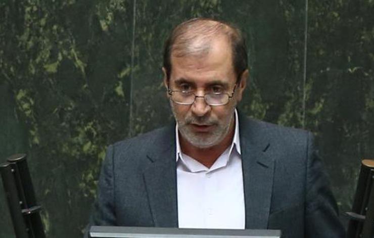 یک عضو کمیسیون اقتصادی مجلس با اشاره به احتمال افزایش عوارض خروج از کشور در بودجه ۹۹ از رییس جمهور خواست که این عوارض را برای مرزنشینان کاهش دهد.