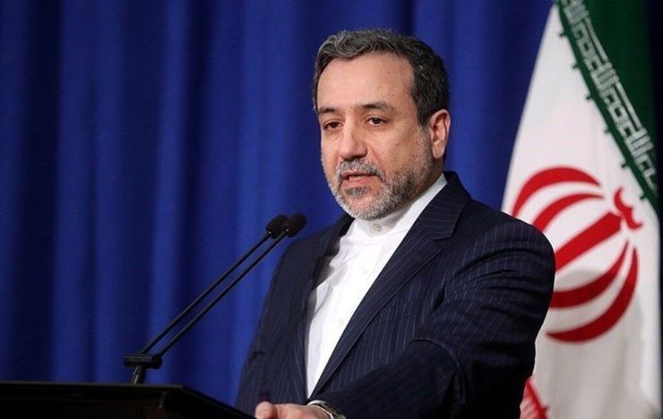 معاون سیاسی وزیر خارجه ایران در واکنش به ابراز نگرانی مسئول سیاست خارجی اتحادیه اروپا درباره بازداشت سفیر انگلیس، گفت: او بازداشت نشده بود، بعد از ۱۵ دقیقه هم آزاد شد.