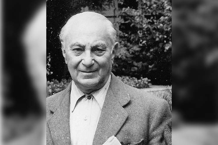 ۲۳ دی ماه زادروز «پدر داستان کوتاه فارسی» و «سردمدار واقع‌گرایی در ادبیات فارسی»، سید محمدعلی جمالزاده (۱۲۷۰ اصفهان - ۱۷ آبان ۱۳۷۶ خورشیدی در ژنو)، است.