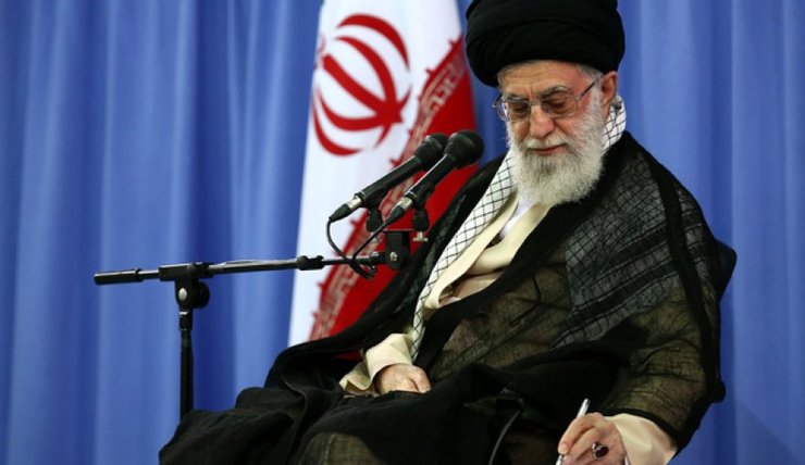 حضرت آیت الله خامنه‌ای در پی مشکلات ناشی از بارندگی‌های شدید در جنوب شرقی کشور در پیامی تاکید کردند: دستگاه‌های دولتی ومجموعه‌های مردمی هرچه بیشتر به یاری مردم بشتابند.