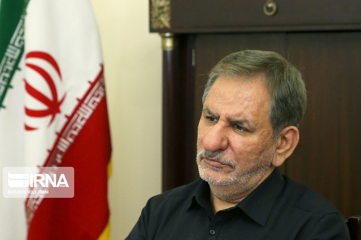 اسحاق جهانگیری معاون اول رییس‌جمهوری با حضور در منزل یکی از جان‌باختگان سانحه هواپیمای اوکراینی گفت: باید ابعاد مختلف این اتفاق مشخص و جزئیات آن به مردم اطلاع‌رسانی شود.
