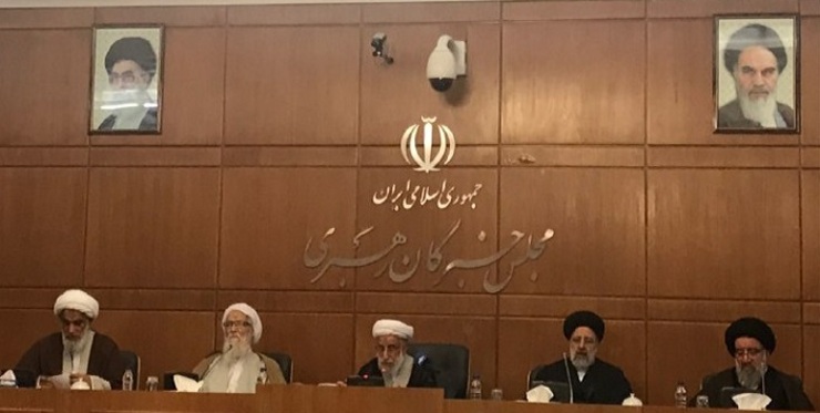 هفتمین جلسه مشترک هیئت رئیسه و کمیسیون‌های مجلس خبرگان «دوره پنجم» به ریاست آیت الله احمد جنتی آغازشد.