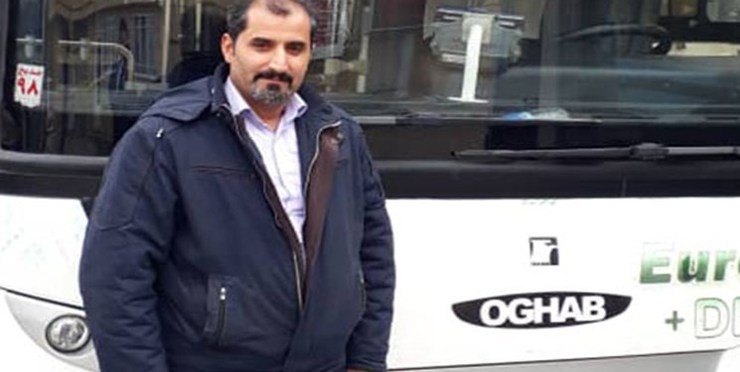 اتوبوسران امانتدار خط ۲۲.۲، یک کیف جامانده در اتوبوسش که حاوی یک هزار و ۸۰۰ دلار وجه نقد بود را به صاحبش بازگرداند.