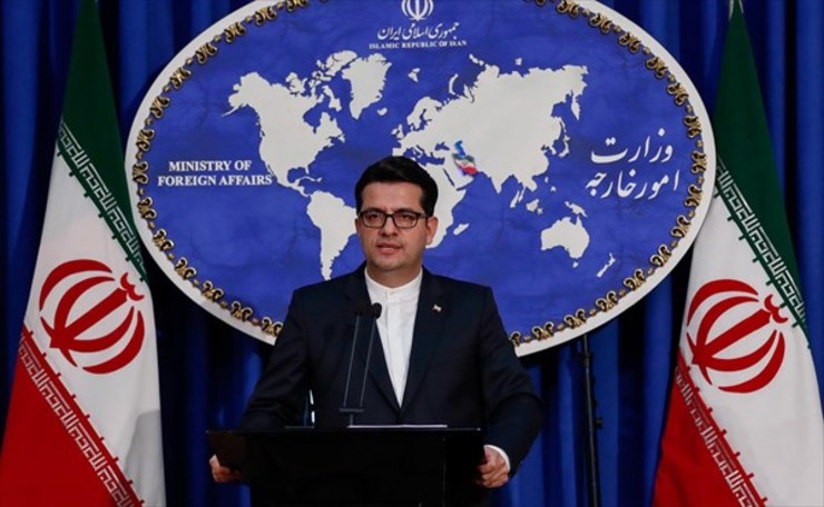  سخنگوی وزارت امور خارجه با بیان اینکه وزیر امور خارجه امسال به داووس نمی‌رود، گفت: وزیر راه و شهرسازی امروز به اوکراین سفر کرد تا پیام رییس جمهوری درباره مسئله سانحه سقوط هواپیمای مسافربری را به همتای اوکراینی وی برساند.