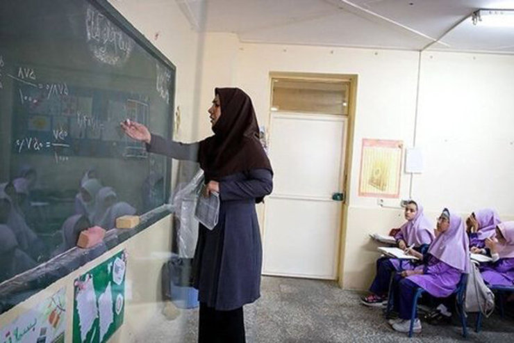 محسن حاجی‌میرزایی، وزیر آموزش و پرورش «شیوه‌نامه اجرایی نظام رتبه‌بندی معلمان» را به همه ادارات آموزش و پرورش سراسر کشور ابلاغ کرد.