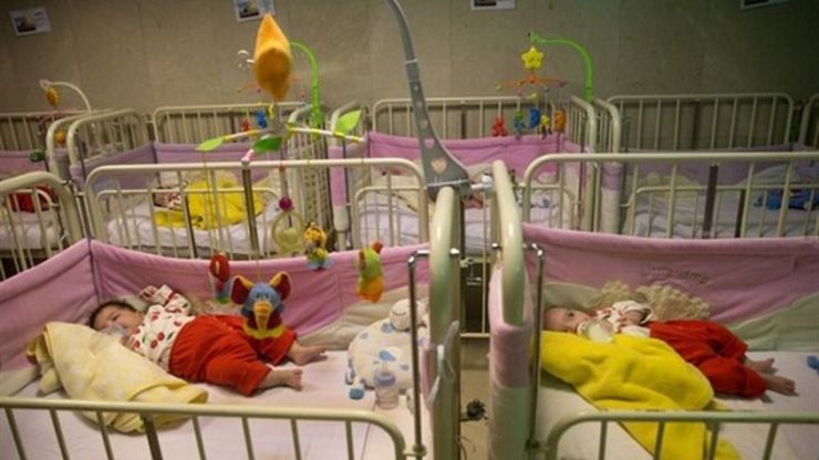 معاون امور اجتماعی سازمان بهزیستی کشور گفت: سال گذشته سرپرستی ۱۳۰ کودک به دختران مجرد بالای ۳۰ سال واگذار شد.