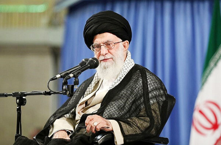  حضرت آیت‌الله خامنه‌ای در ابتدای جلسه درس خارج فقه روز سه‌شنبه ۱۳۹۸/۱۰/۰۳ ضمن شرح حدیثی درباره سیره‌ی پیامبر اعظم صلی‌الله علیه و آله و سلم به بیان اهمیت مردمی بودن و انس گرفتن با طبقات مختلف مردم پرداختند.