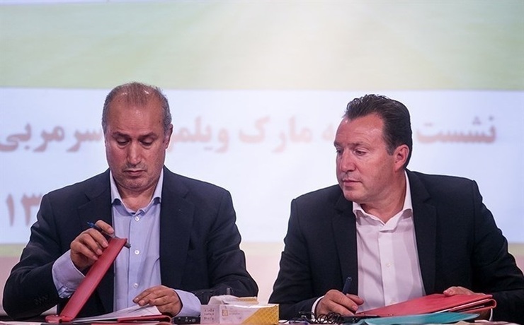 سرمربی تیم ملی فوتبال ایران بعد از فسخ قراردادش به فیفا شکایت کرده و به دنبال گرفتن غرامت از ایران است. فدراسیون فوتبال هم متقابلا این شکایت را از مارک ویلموتس انجام داده است.