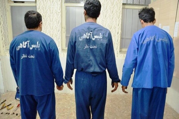 با تلاش ماموران پلیس سه سارق سیم و کابل برق با ۲۰ فقره سرقت در سبزوار دستگیر شدند.