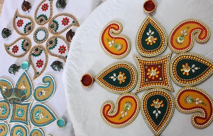 ۲ هزار و ۱۲۲ نفر از هنرمندان شاغل در حوزه صنایع دستی و هنر‌های سنتی خراسان رضوی زیر پوشش خدمات بیمه قرار گرفتند.