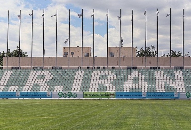 کاشت یک درخت، یکی از اقداماتی بود که فدراسیون فوتبال برای روز نخست حضور ویلموتس در تهران در نظر گرفته بود.