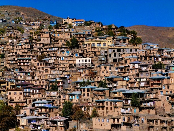 برای حفظ ارزش‌ها باید از ابزار خود آن استفاده کنیم، حدود تردد ماشین در روستا که تاکیدی روی آن وجود دارد و موضوع تجاری‌سازی در حاشیه این معبر به نوعی حذف ارزش‌ها و از بین بردن اصالت یک اثر تاریخی است و باعث تخریب این اثر که در طول سالیان ساخته شده است، خواهد شد.