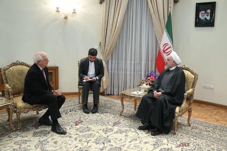 رییس جمهوری گفت: ایران همچنان آماده تعامل وهمکاری با اتحادیه اروپا برای حل وفصل مسایل بوده و هرزمان طرف مقابل به‌طور کامل به تعهداتش عمل کند، ایران نیز به تعهدات خود بازخواهد گشت.