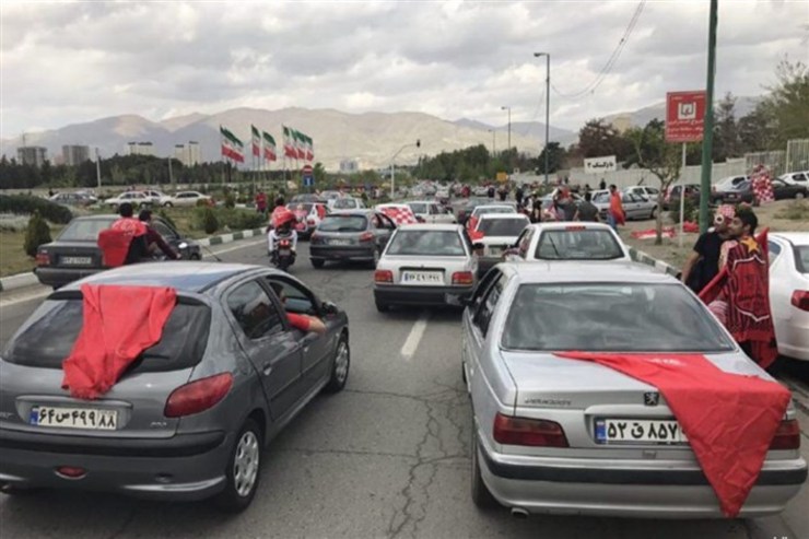 رئیس پلیس تهران بزرگ: پلیس تمهیدات کامل و لازم را برای مسابقه فوتبال بین دو تیم پرسپولیس و استقلال در داخل و خارج استادیوم اتخاذ کرده است.