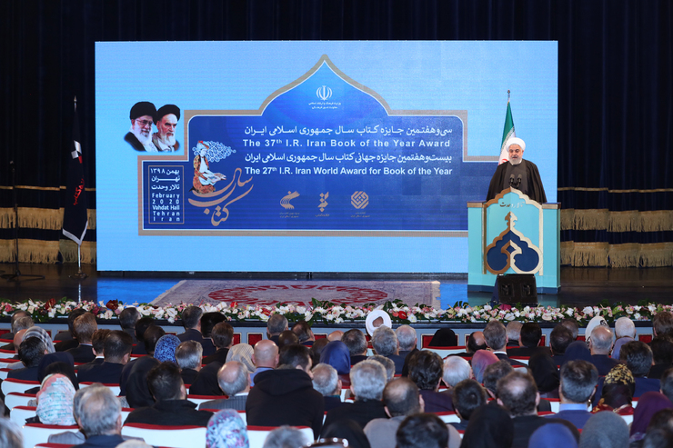 رئیس جمهور، تحریم ملت ایران از سوی آمریکا را اقدامی تروریستی دانست و اظهارداشت: همه شاخص‌ها نشان می‌دهد ایران اسلامی در برابر فشارهای دشمنان تسلیم نشده و تسلیم نخواهد شد.