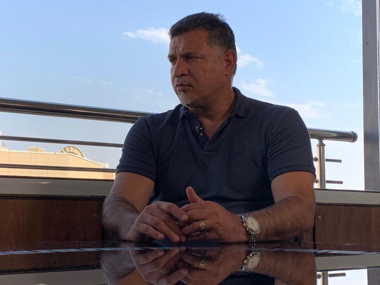سرمربی اسبق تیم ملی فوتبال ایران گفت: وقتی صلاحیت فردی مثل من را حراست رد می‌کند و نمی‌خواهند من در تیم ملی باشم، دیگر نمی‌دانم چه بگویم.