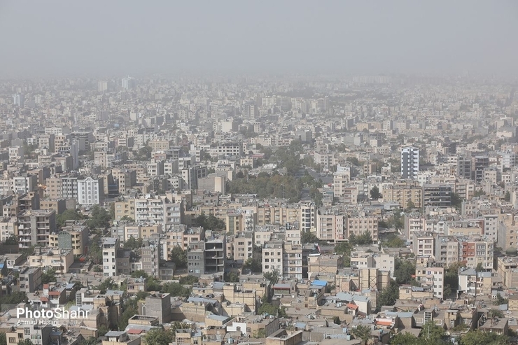 شاخص کیفیت هوای مشهد امروز بیستم بهمن ماه در ۹ منطقه این کلانشهر بالاتر از حد مجاز و در وضعیت هشدار قرار گرفته است.