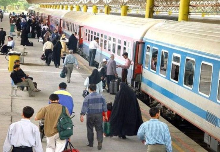 ۴۵۰ هزار بلیت قطار برای ایام نوروز به فروش رسیده است که نسبت به مدت مشابه سال قبل، رشد ۱۰ درصدی داشته است.