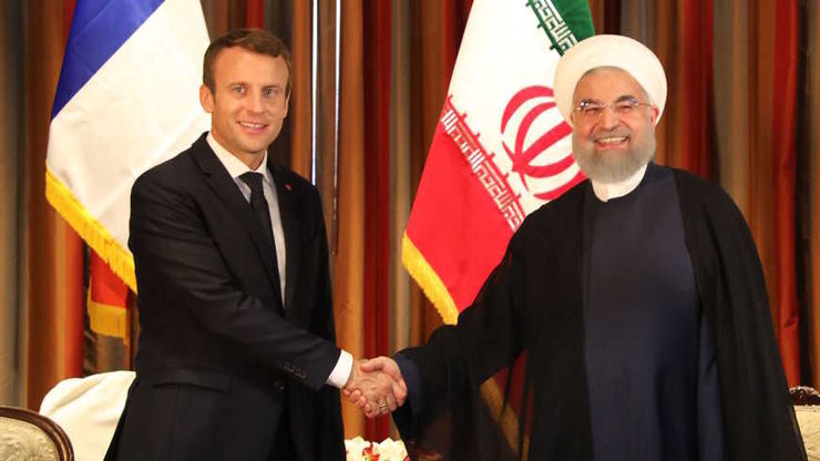 رئیس جمهور فرانسه در پیامی به حجت الاسلام والمسلمین دکتر حسن روحانی، فرارسیدن چهل و یکمین سالگرد پیروزی انقلاب اسلامی را به دولت و مردم ایران تبریک گفت.