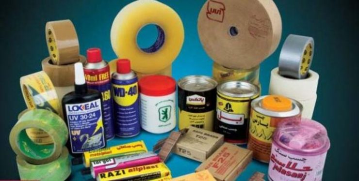 یک تیم تحقیقاتی از دانشگاه فردوسی مشهد با استفاده از فناوری نانو موفق به ساخت نوعی چسب حساس به فشار شده است که از آن می‌توان در زمینه‌هایی، چون بسته‌بندی، تولید نوارچسب و نوار‌های الکتریکی بهره برد.