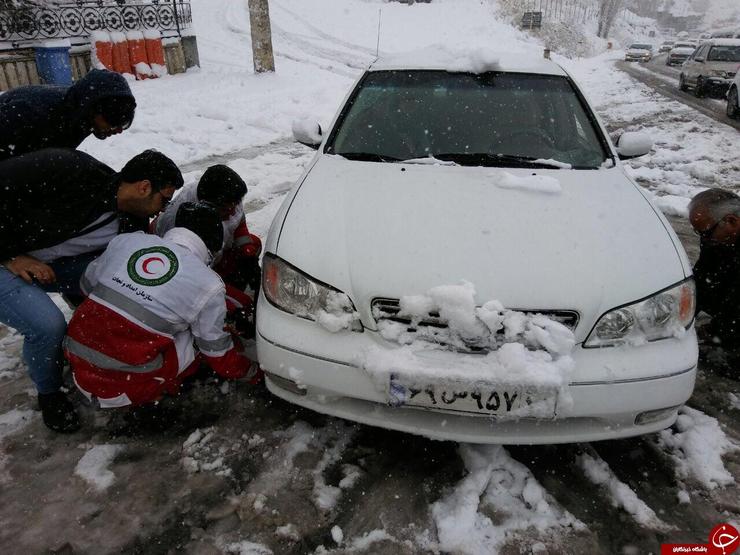 معاون راهداری کشور با بیان اینکه ساعات بسیار سختی را پشت سر گذاشتیم و برخی از راهداران حتی در طول ۴۸ ساعت هیچ غذایی برای خوردن نداشتند، تاکید کرد: از مردم بسیار گله‌مند هستیم چرا که پیش از شروع این موج سرما از آن‌ها خواسته بودیم از سفر‌های غیرضروری بپرهیزند.