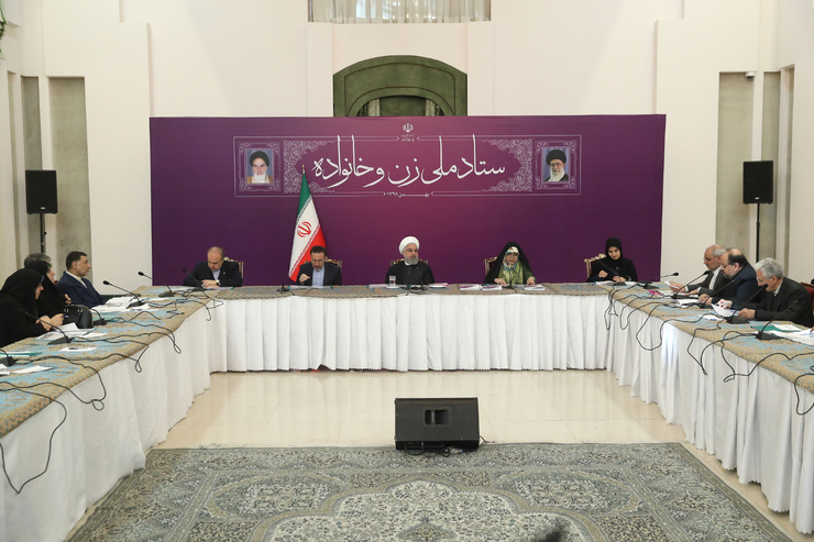 دومین نشست «ستاد ملی زن و خانواده» همزمان با روز زن با حضور رییس‌جمهوری برگزار شد.