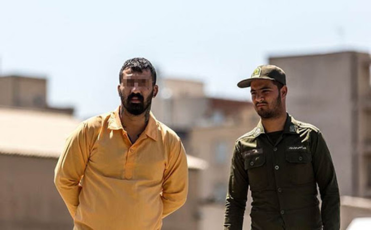 نخستین جلسه محاکمه ۱۸ نفر از متهمان قتل وحید مرادی در زندان صبح دیروز در شعبه ۴ دادگاه کیفری استان تهران به‌صورت غیرعلنی برگزار شد.