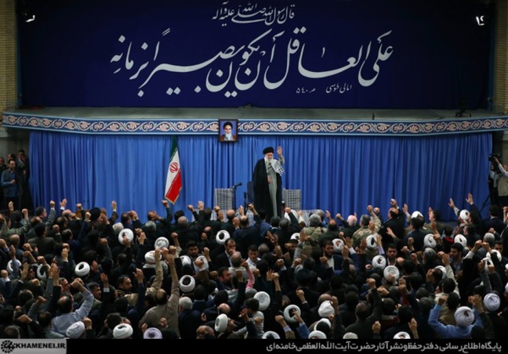 رهبر معظم انقلاب با تاکید بر اینکه هدف دشمن جدا کردن جوان ایرانی از نظام است، خاطر نشان کردند: در انتخابات پیش رو هم مثل ۲۲بهمن و بزرگداشت شهید سلیمانی دشمن به هدفش نمی‌رسد.