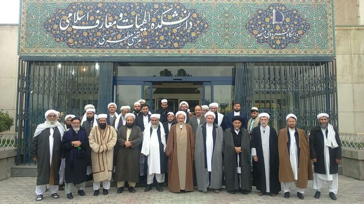 جمعی از علما و مولویان کشور افغانستان در دانشگاه فردوسی حضور یافته و با رییس دانشکده الهیات و معارف اسلامی این دانشگاه دیدار کردند.  