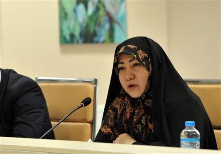 دبیر کارگروه ساماندهی مدو لباس کشور، گفت: تمام تلاشمان را معطوفِ رساندن ایران به سربلندی در عرصه مد و لباس خواهیم ساخت چراکه معتقدیم مد ایرانی باید به برندی جهانی تبدیل شود.