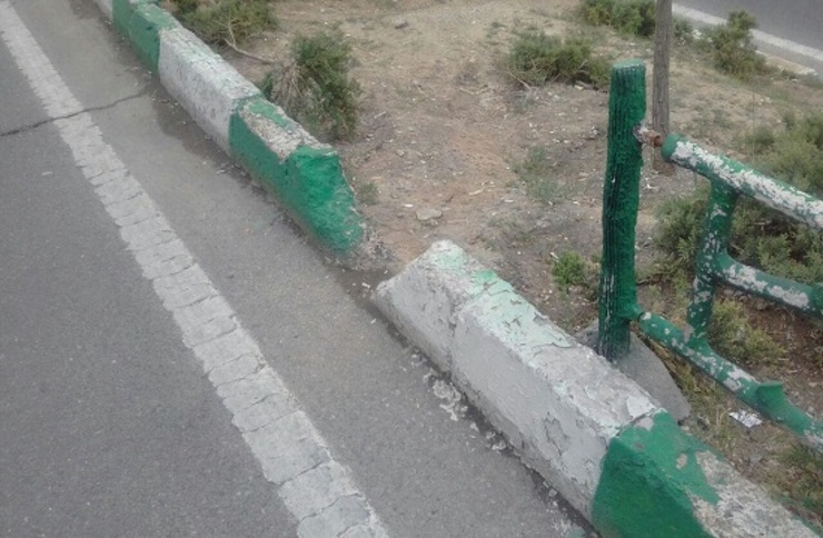 جداول معبر سواره و معابر فرعی محله بهمن مشهد با اعتباری بالغ بر سه میلیارد ریال مرمت شد