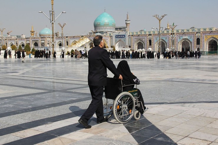مدیر امور رفاه زائران آستان قدس رضوی از بهره‌مندی بیش از۲ میلیون و ۹۳۷ هزار و ۶۰۰ هزار زائر از خدمات صندلی چرخدار خود خدمتی در حرم مطهر رضوی طی ۹ ماه سال جاری خبر داد.