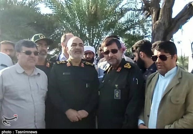 فرمانده کل سپاه پاسداران انقلاب اسلامی، صبح امروز، پنجم بهمن ماه به همراه استاندار هرمزگان از روستاهای سیل‌زده شهرستان جاسک بازدید کرد.