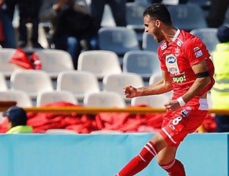 مراسم رونمایی از لباس جدید پرسپولیس قبل از دربی برگزار خواهد شد.