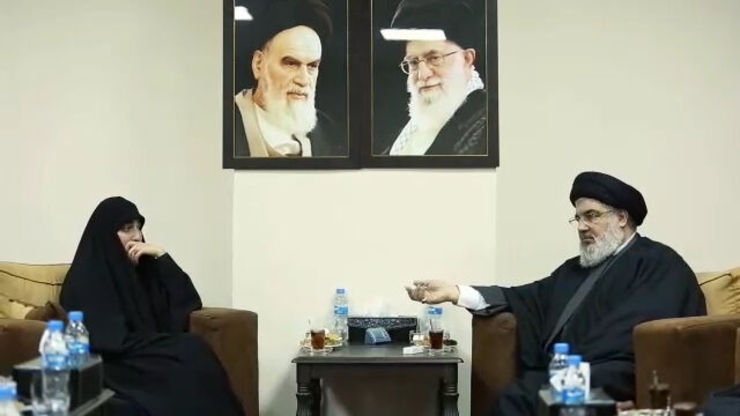 دختر سردار سلیمانی با سید حسن نصرالله دیدار کرد