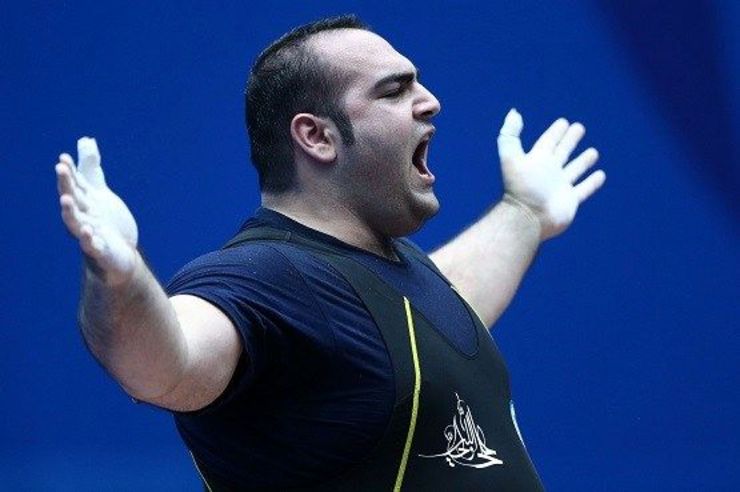 بهداد سلیمی قهرمان سابق جهان و المپیک از حادثه تصادف، جان سالم به در برد.