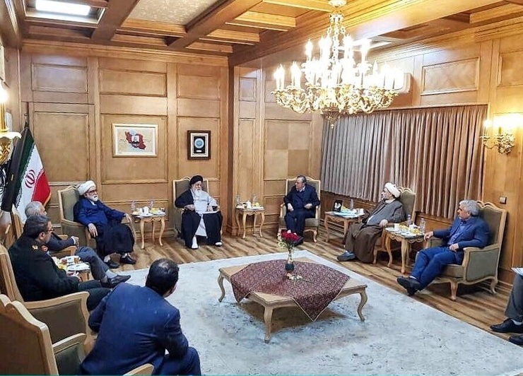 استاندار خراسان رضوی با بیان اینکه استان خراسان رضوی در حوزه ویروس کرونا وضعیت قرمز پیدا کرده است گفت: طی چند روز گذشته شیوع ویروس کرونا در مشهد سرعت گرفته و مردم خراسان رضوی شیوع کرونا را جدی بگیرند.